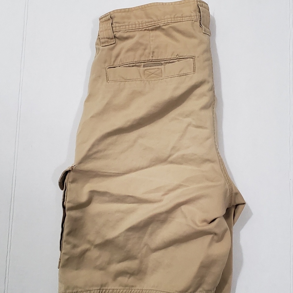 Men's Khaki Columbia cargo shorts - Picture 3 of 5